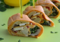Wraps mit Hummus, Artischocke, Paprika und Feta