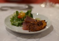 Orangen- und Estragon gebeizter Thunfisch mit Süßkartoffelrösti